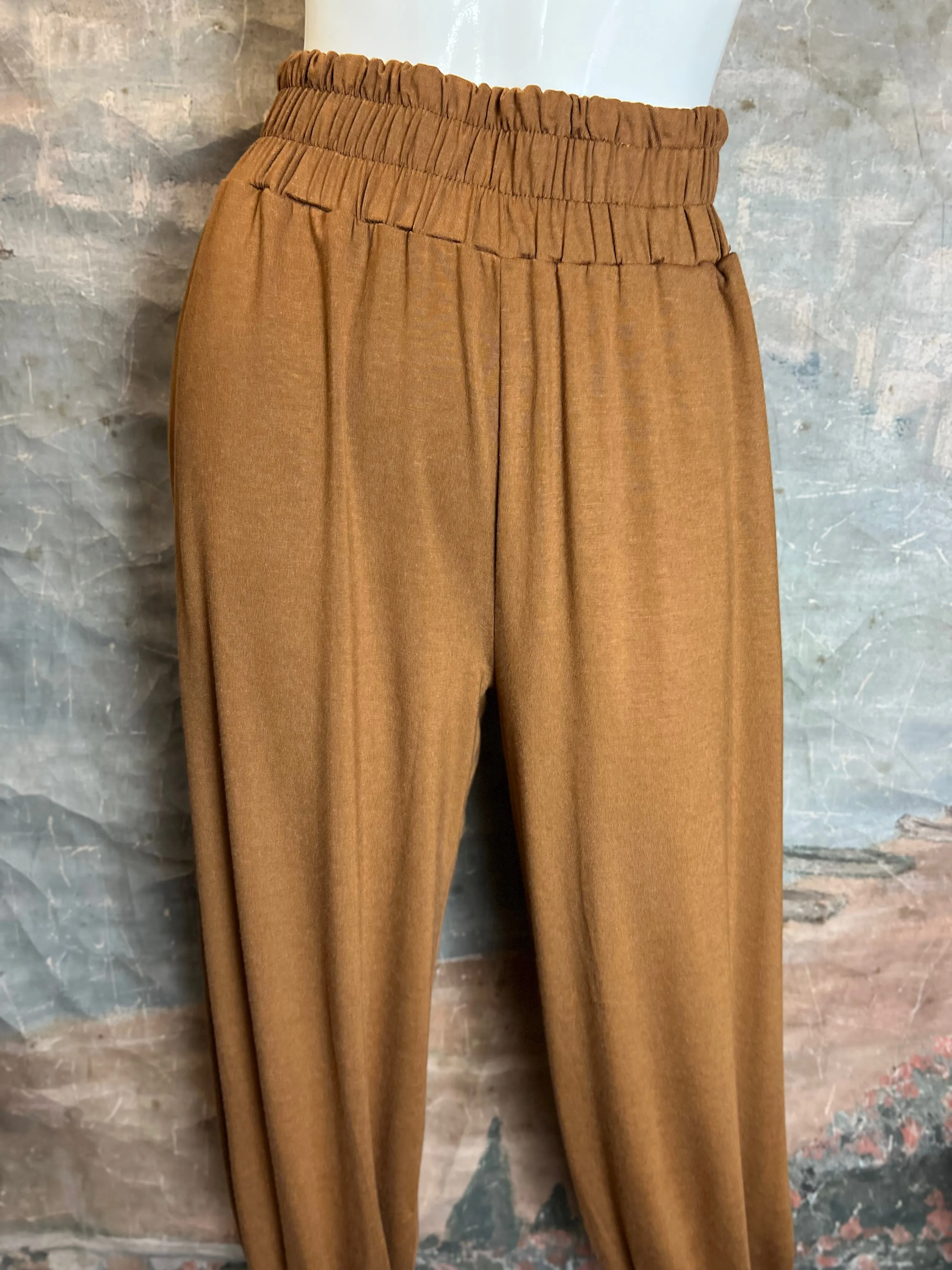 1317 Kimber Pant-Camel Aspen