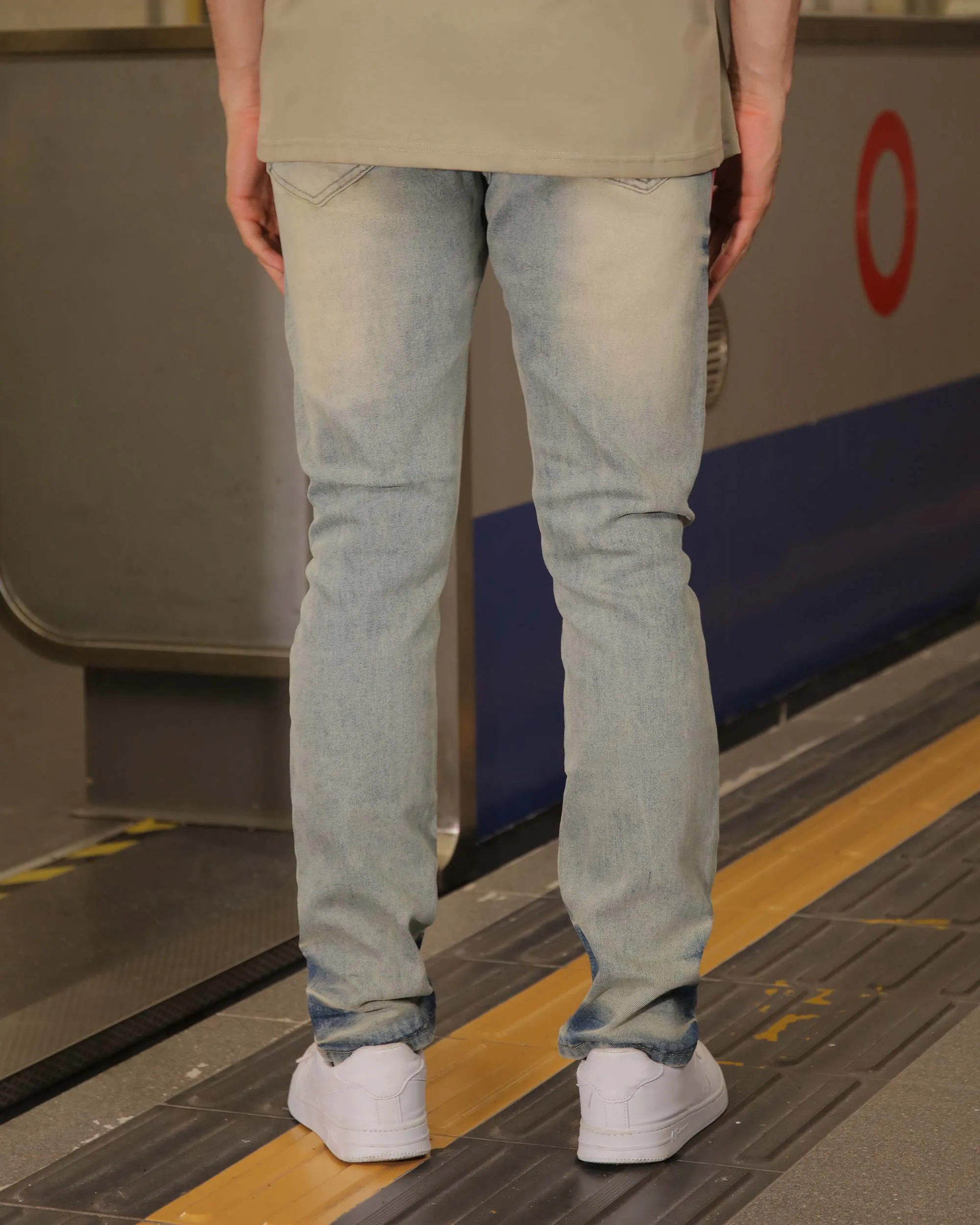 Distressed Blue Jeans with Graffiti - Streetwear Style