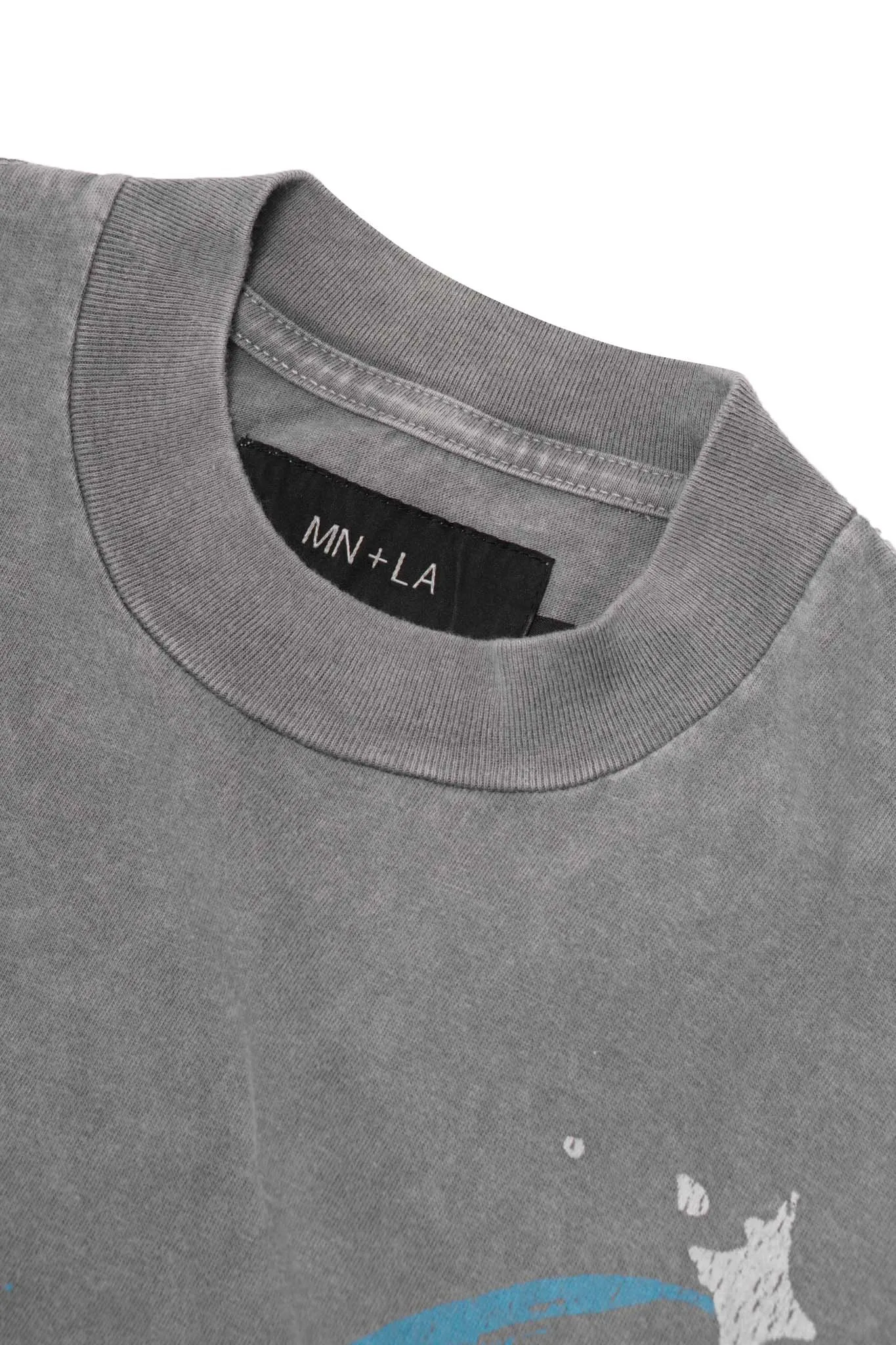 "LEAVE ME ALONE" TEE IN STONE/CASTLETON